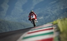 九游官网-欧冠淘汰赛之夜，若日尼奥的中场交响曲，一场定义现代节拍器的压制级表演