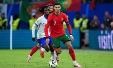 九游VIP-包含后防稳固犀利反击，球队晋级下一轮淘汰赛的词条