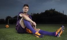 九游体育直播-羽坛新格局，印尼队团体碾压显统治力，辛杜单骑救主惊艳四座