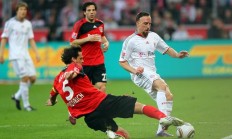 九游娱乐网页-包含尼斯前场进攻乏力，战术有待调整的词条