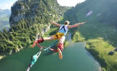 九游官网-冷门与传奇，韩国队惊天逆转奥地利，奥恰洛夫刷新纪录之夜