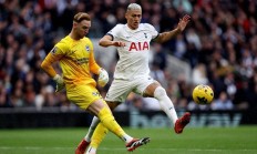 九游APP-关于法国力克巴萨，范戴克惊艳四座的信息