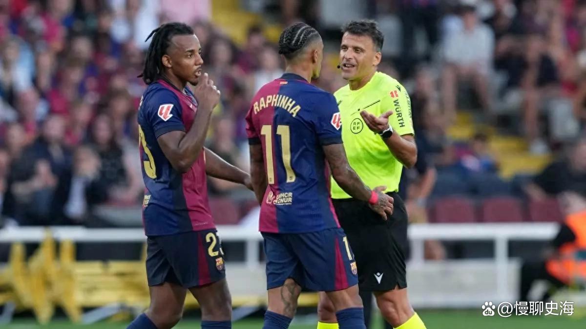 球队在关键比赛中取得战绩突破,引发球迷狂欢 球队在关键比赛中取得战绩突破,引发球迷狂欢