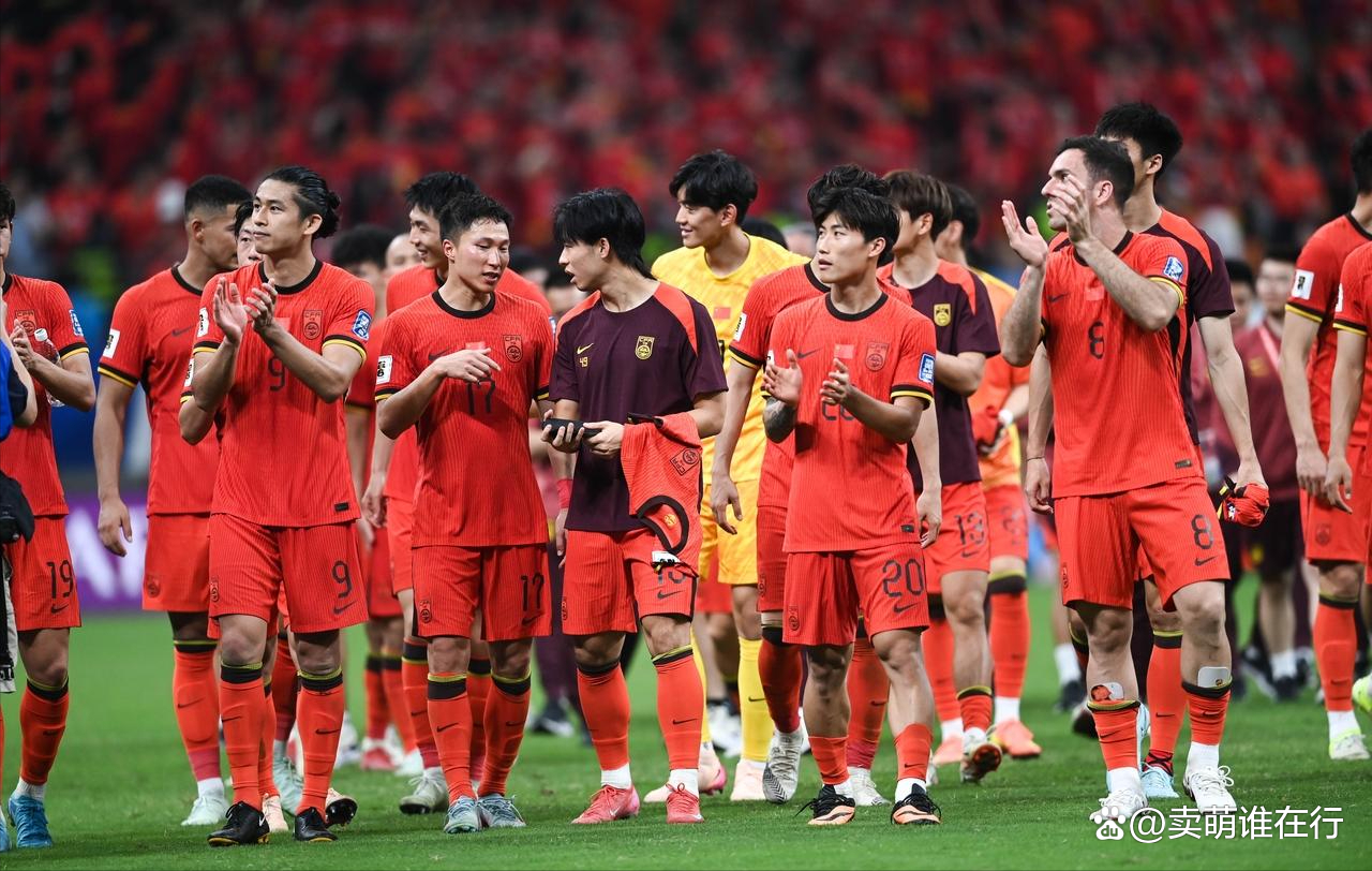 关于国内足球赛事再掀高潮，球员形态精力十足的信息