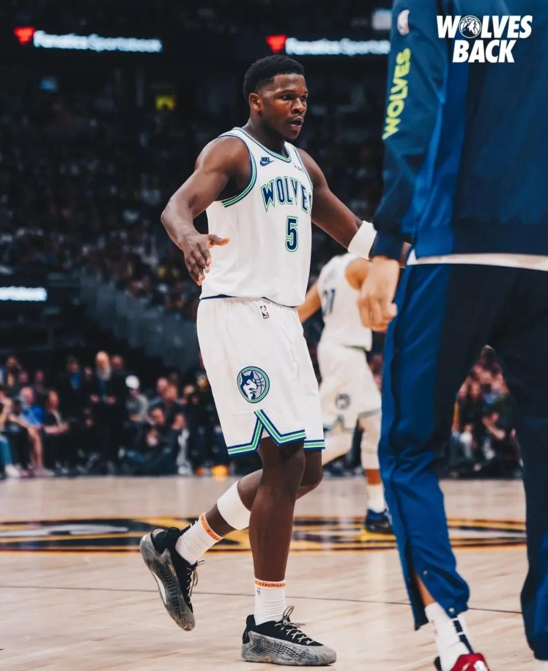 包含森林狼队遭遇奇才队强劲反扑,惨遭逆转的词条 包含森林狼队遭遇奇才队强劲反扑,惨遭逆转的词条