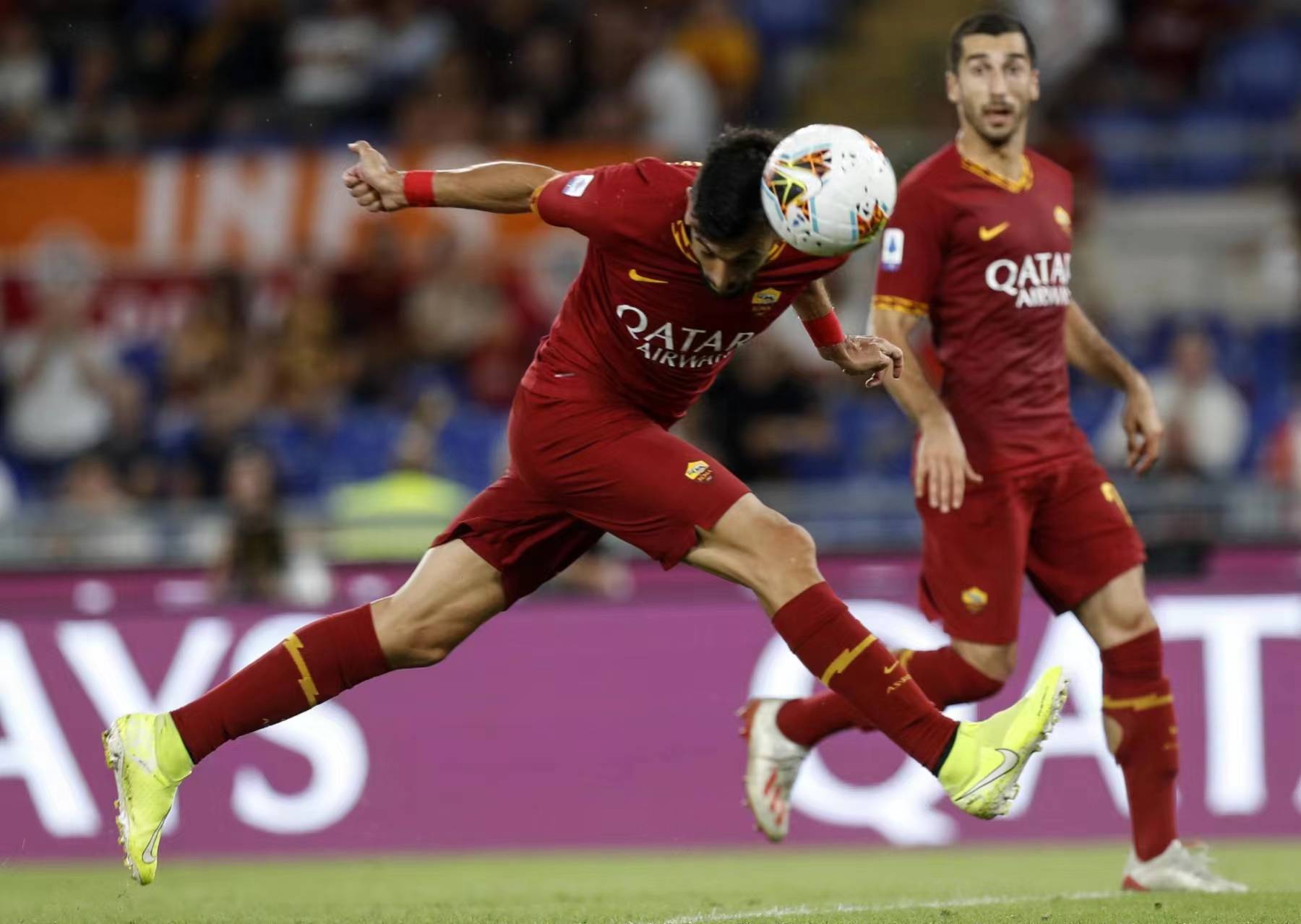 维罗纳战平萨索洛呈现坚韧防守态势 维罗纳战平萨索洛呈现坚韧防守态势