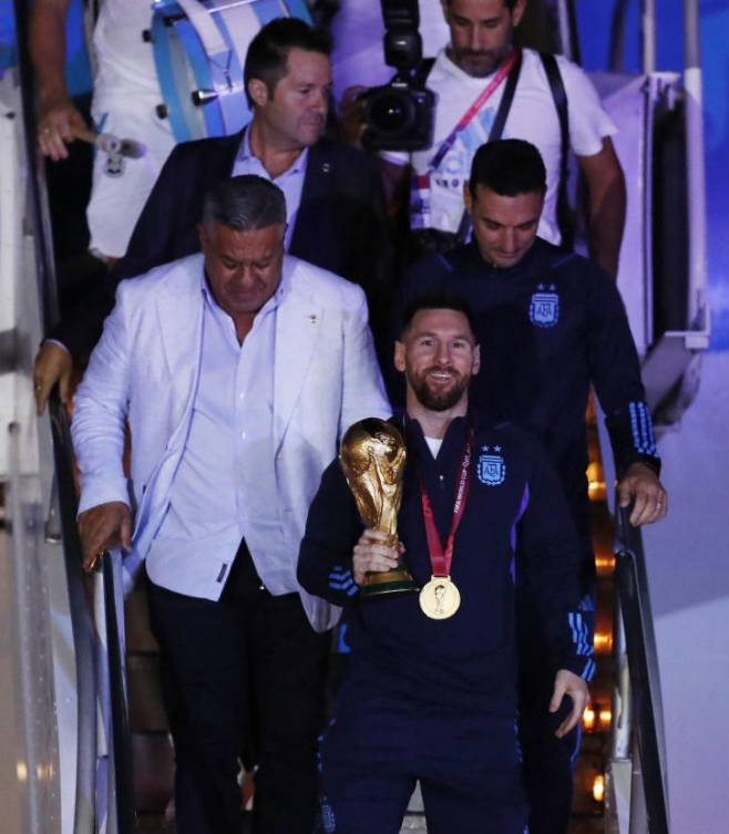 梅西神勇表现，巴塞罗那大获全胜