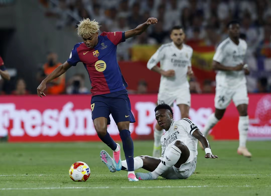 引爆足球激情,欧洲足坛赛场再度聚焦的简单介绍 引爆足球激情,欧洲足坛赛场再度聚焦的简单介绍