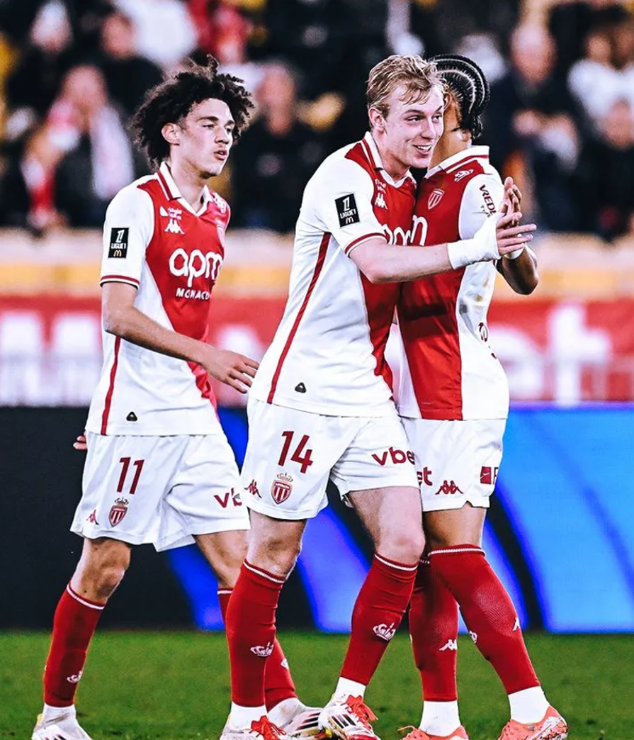 关于摩纳哥连续惨败，法甲积分榜不容乐观的信息