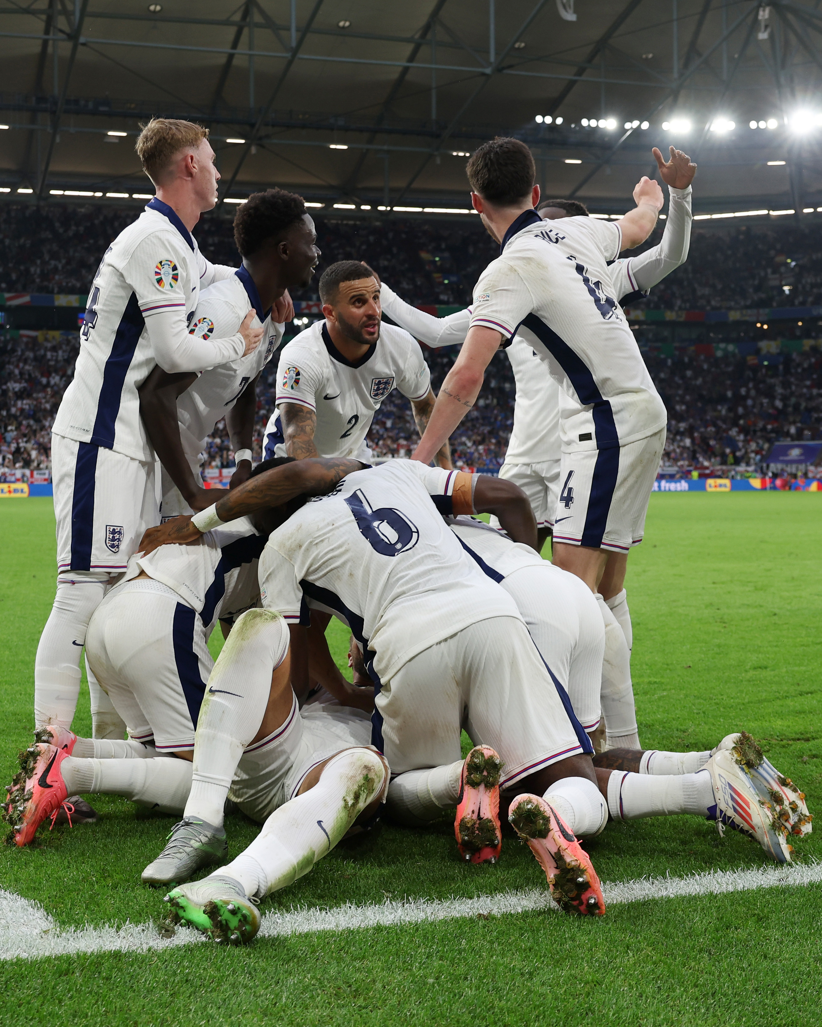 英格兰大胜乌克兰，晋级欧洲杯四强