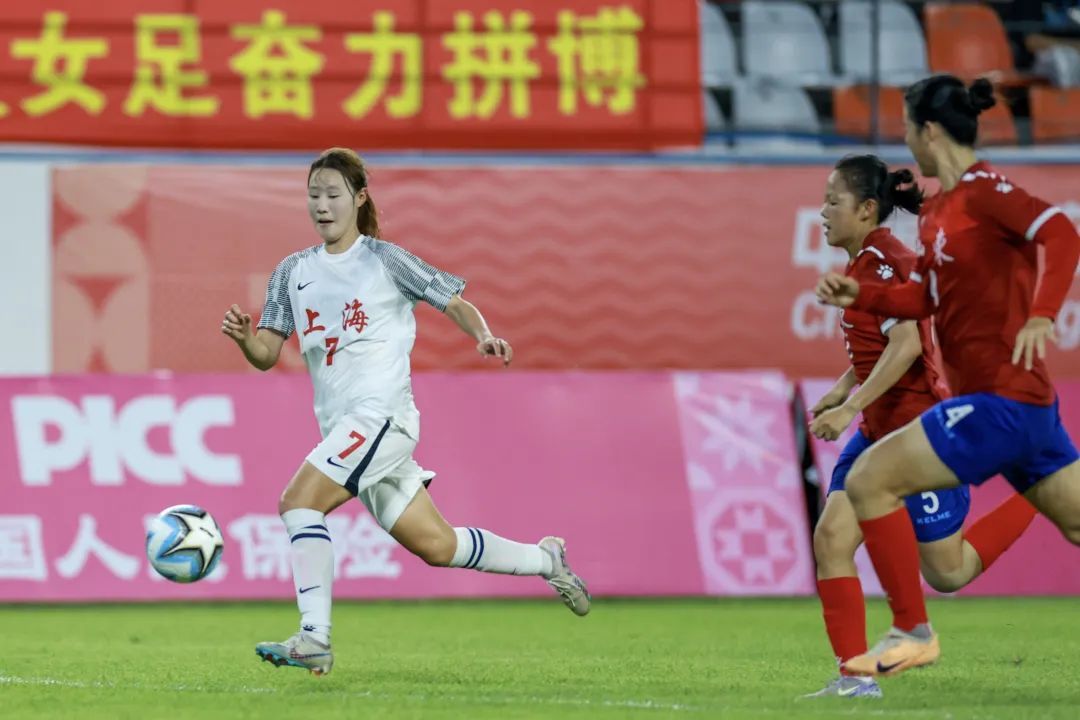 包含职业女子足球联赛即将拉开帷幕,球队准备迎击强敌的词条 包含职业女子足球联赛即将拉开帷幕,球队准备迎击强敌的词条