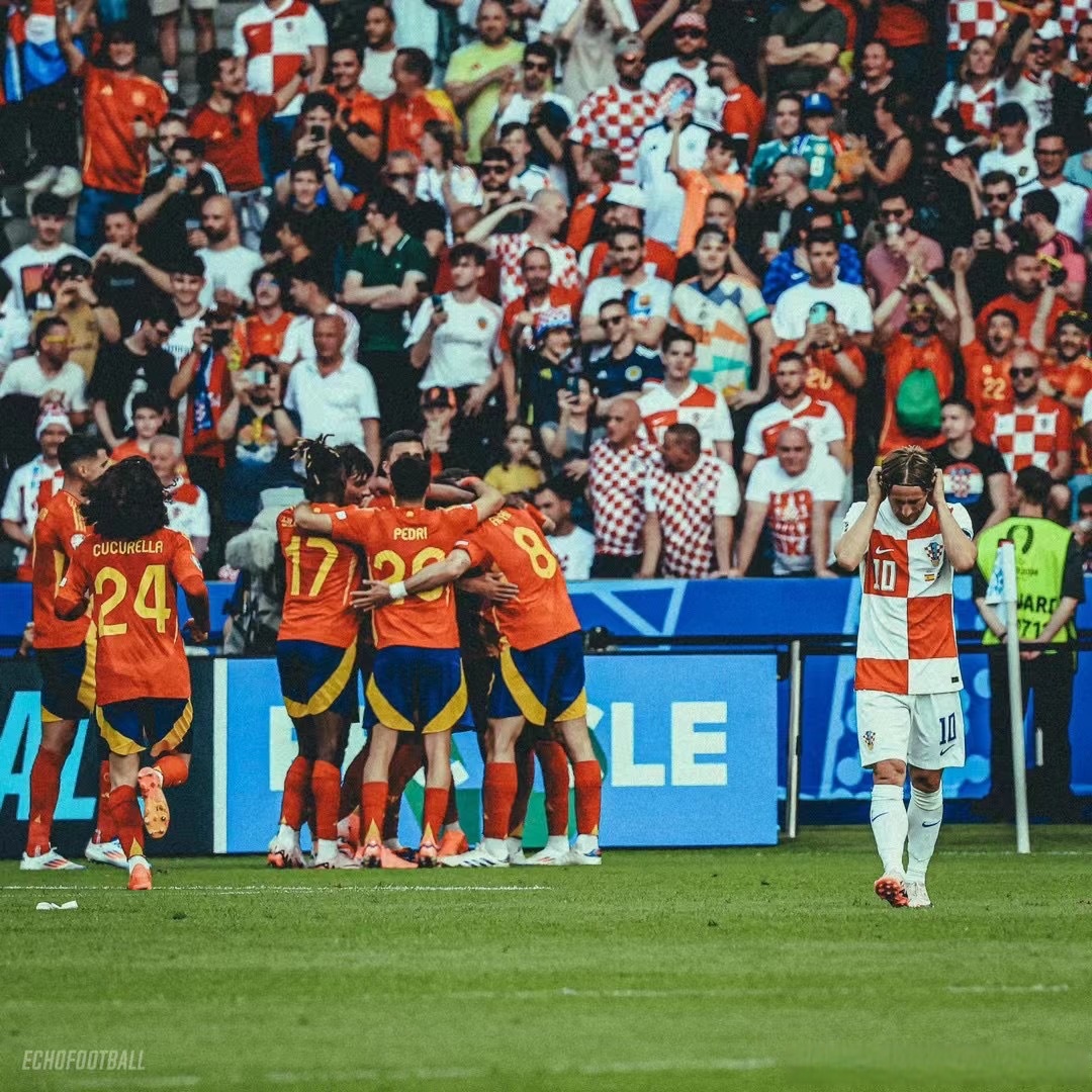 包含里昂逆转西班牙,莫德里奇刷新纪录的词条 包含里昂逆转西班牙,莫德里奇刷新纪录的词条