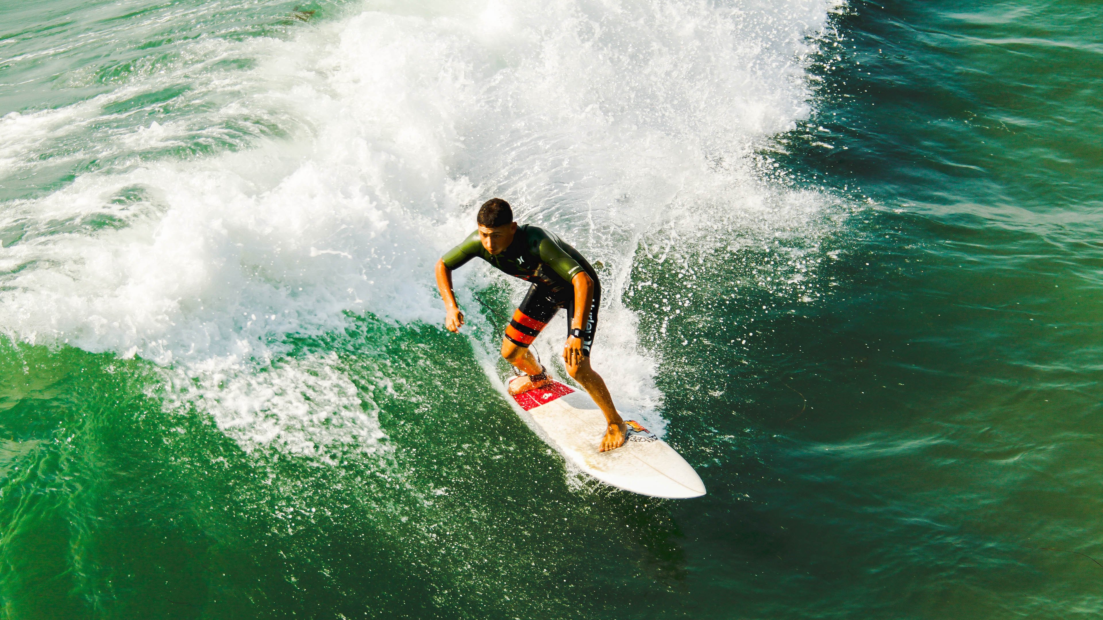 那不勒斯收割罗马，格纳布里进攻端无人可挡—南意风暴席卷永恒之城