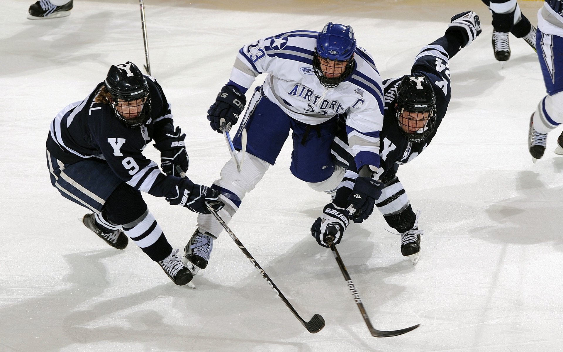 塞内加尔之巅，利物浦的非洲决战与德里赫特的封神时刻